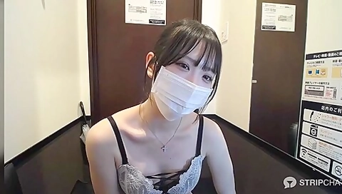 Erotic live chat with cute beautiful girl