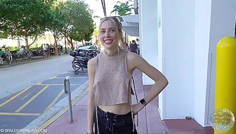 Amateur Girls Penetrating In Public Place